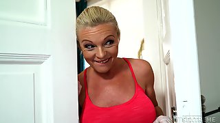 Horny GILF Franny wants young pulsating..
