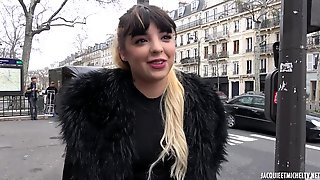 Naomie, 24, always wants to have fun! -..