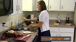 Sexy swinger lady is getting her pussy..