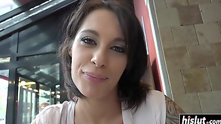 Sexy tattooed hick is naughty in bed